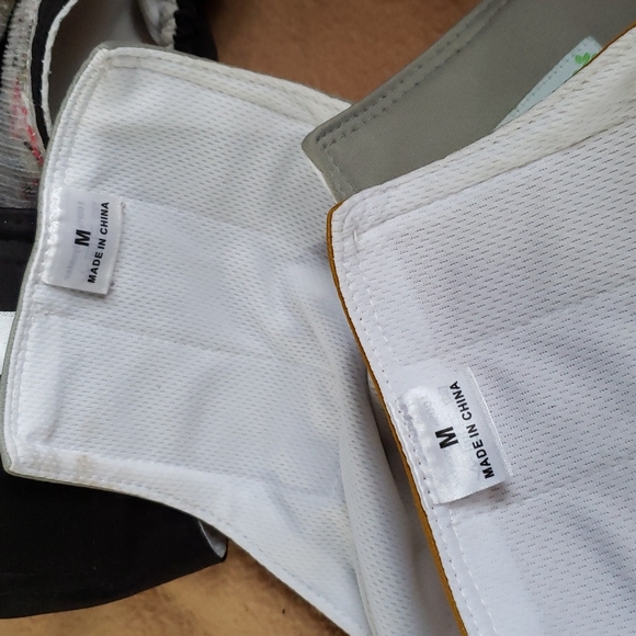 ( 4 diapers total) Incontinence Diapers for Dogs - Picture 12 of 16